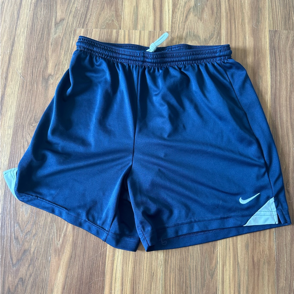 Kids Medium Nike Shorts